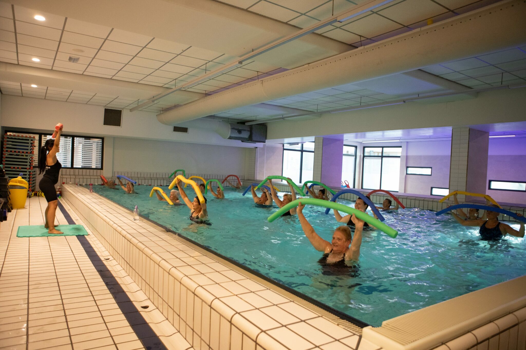 Een aqua groepsles in het zwembad van Arendse health club Breda
