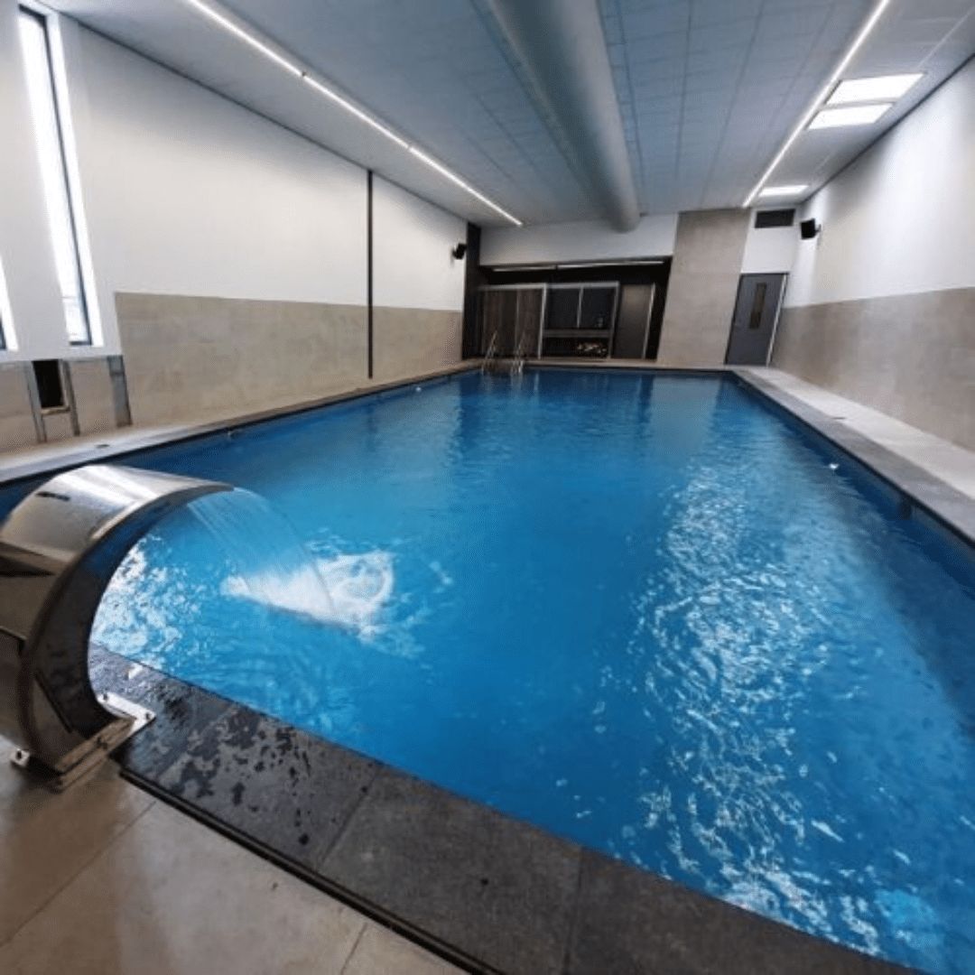 Een foto van het zwembad bij Arendse health club Oosterhout